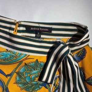 Jealous tomato yellow and floral front split skirt